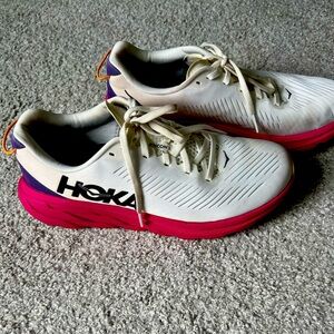 HOKA Rincon 3 Sneakers size US 8.5
